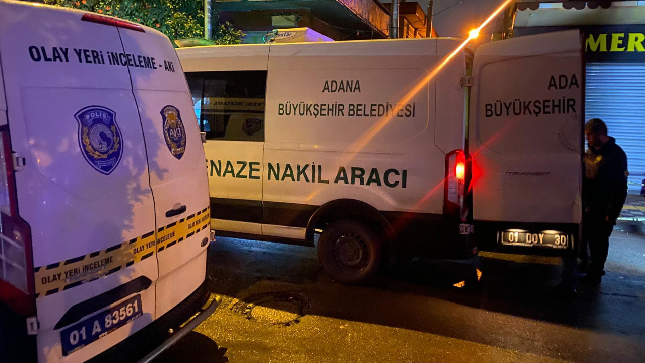 32 yaşındaki bir kişi, aracına götürürken öldü.