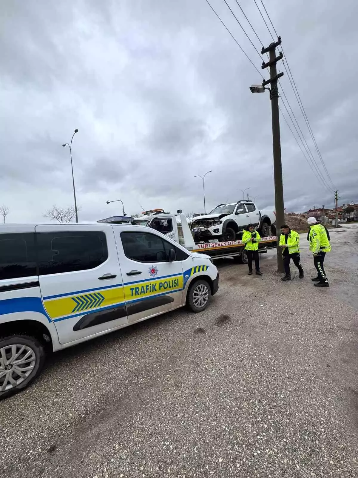 Afyon'da Meydana Gelen Trafik Kazasında 3 Kişi Yaralandı