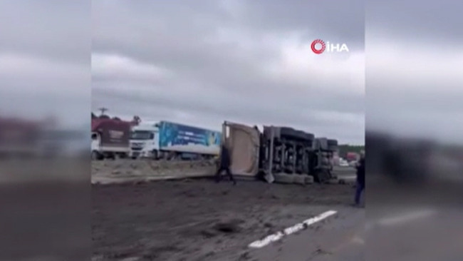 Kuzey Marmara Otoyolu'nda kaza: Ekipler olay yerine yönlendirildi.