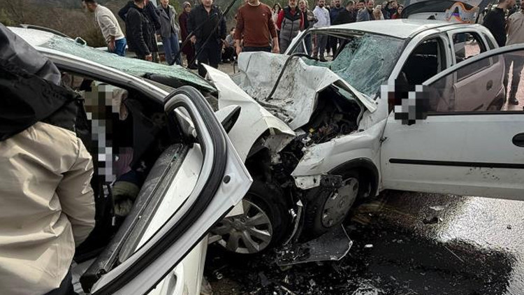 Antalya-Isparta yolu katliam gibi kaza: 6 can kaybı, 6 yaralı.