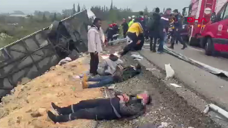 Antalya'da kaza: 8 ölü, 26 yaralı