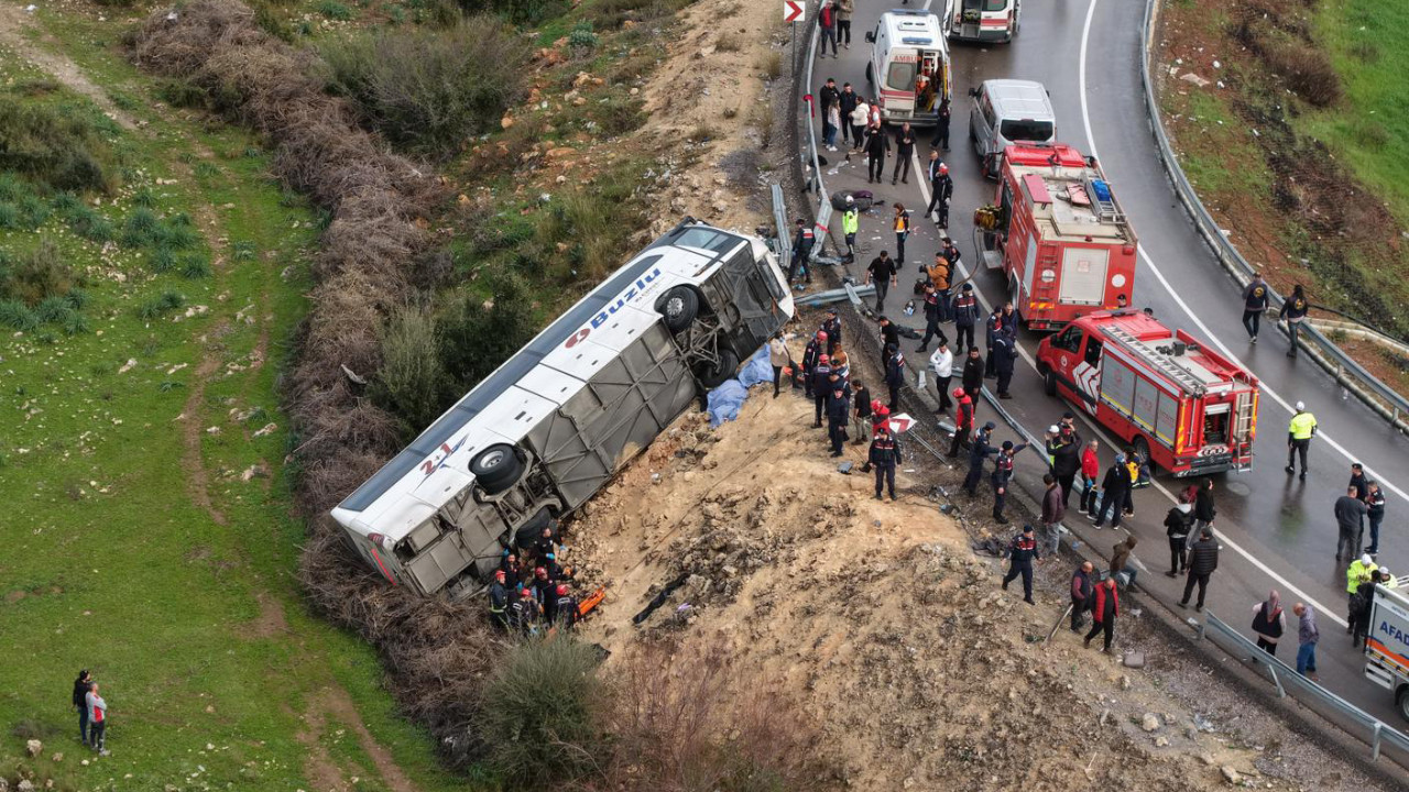 Antalya'da trajik bir kaza: 8 kişi hayatını kaybetti, çok sayıda kişi de yaralandı