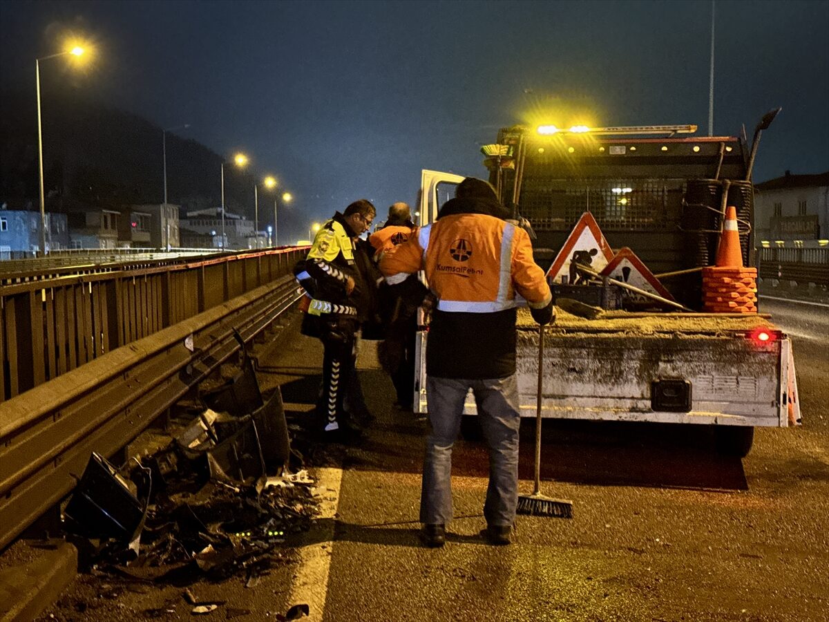 Samsun’da 8 aracın karıştığı zincirleme kaza sonucu 2 kişi yaralandı.
