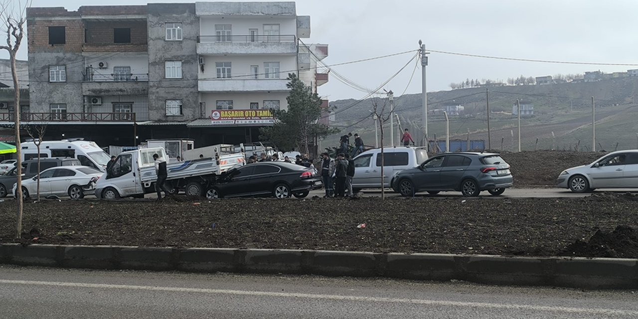 Çarıklı'da ardışık kaza meydana geldi.