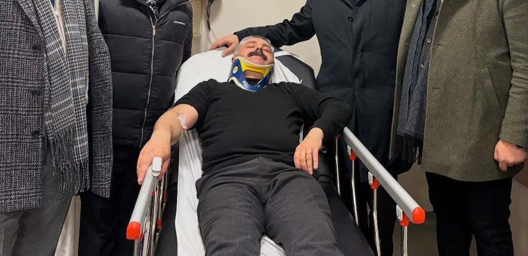 CHP Gebze İlçe Başkanı Gökhan Orhan bir kaza atlattı.