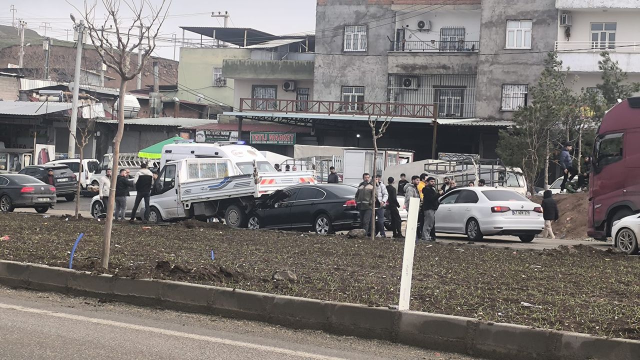 Diyarbakır'da ardı ardına trafik kazası