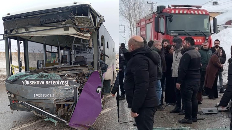 Hakkari'de trajik kazada halk otobüsü ile minibüs çarpıştı: 18 kişi yaralandı.