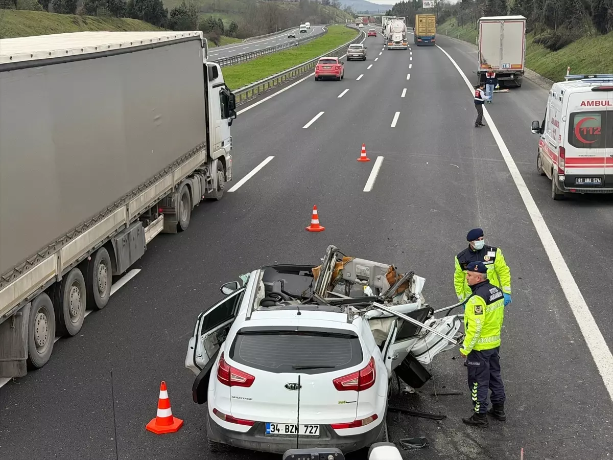 Düzce'de Trafik Kazası: 1 Ölü, 1 Yaralı