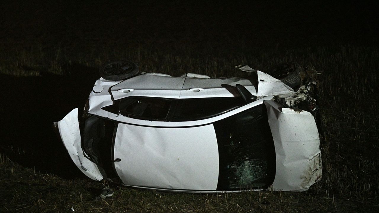 Kayseri'de feci trafik kazası: Araç devrildi, 1 ölü 4 yaralı