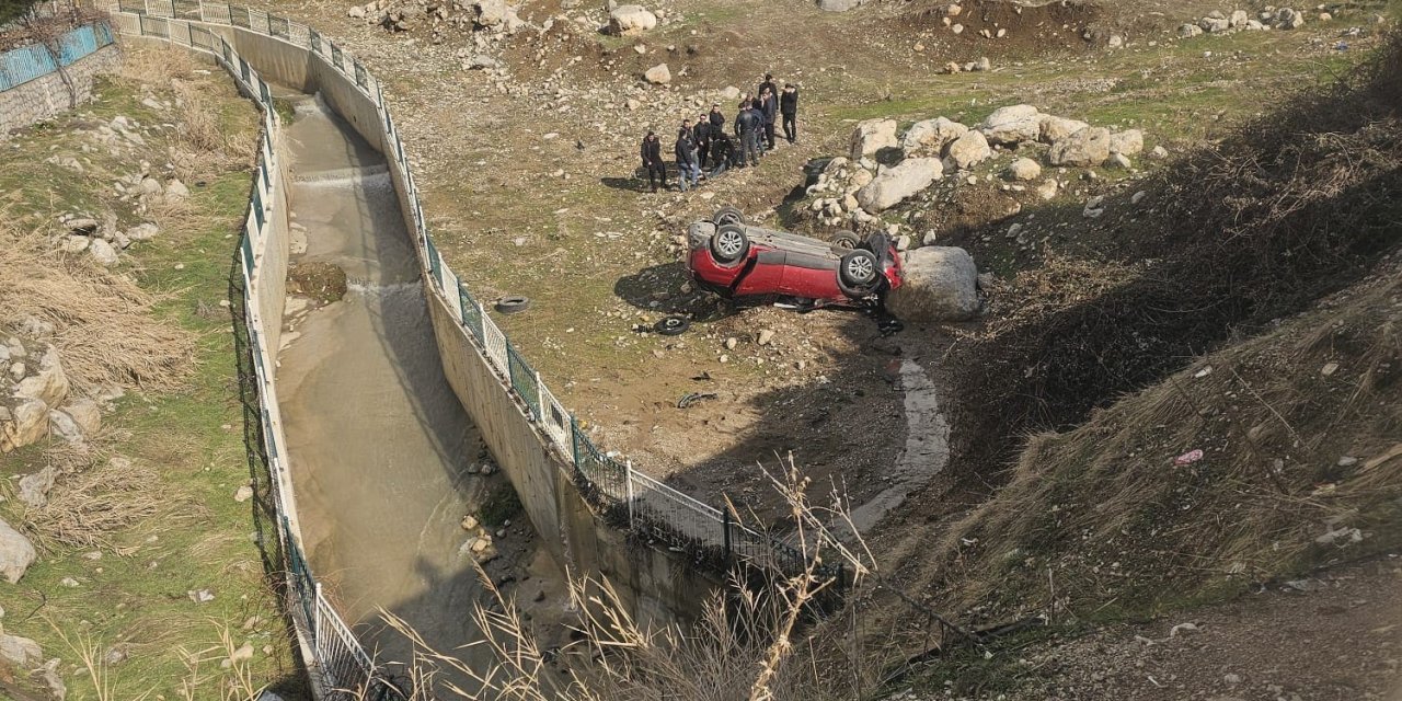 Şırnak’ta Trafik Kazası: Araç Şarampole Yuvarlandı, 1 Yaralı