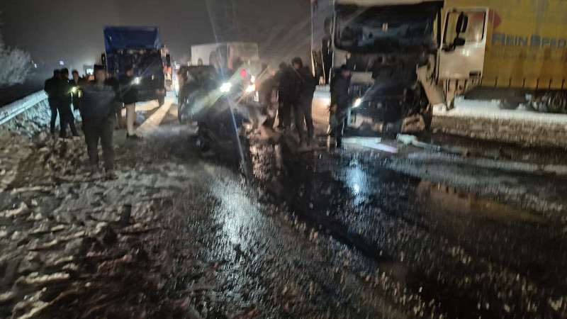 Tortum Karayolunda korkunç kaza; 4 ölü