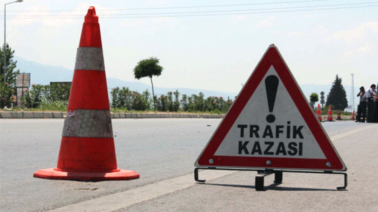 Park halindeki araca çarpan alkollü sürücü tutuklandı