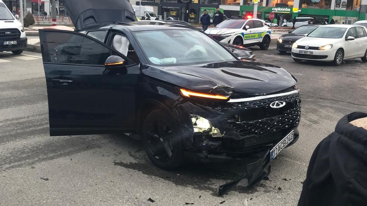 Batman'da maddi hasarlı kaza