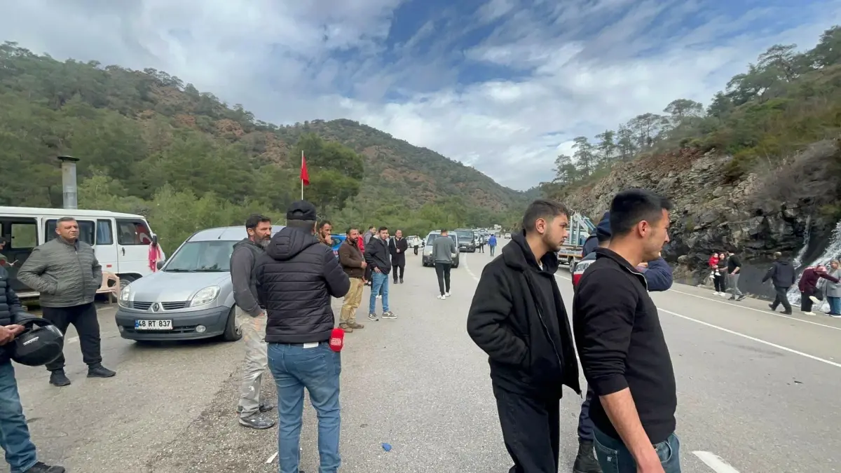 Fethiye'de Trafik Kazası: 3 Yaşındaki Çocuk Hayatını Kaybetti