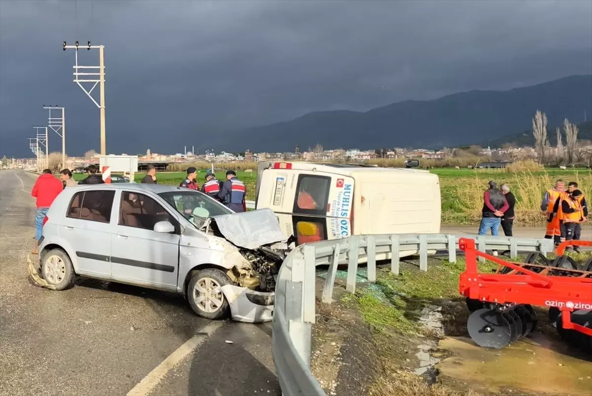 Ödemiş'te Trafik Kazası: 2 Yaralı