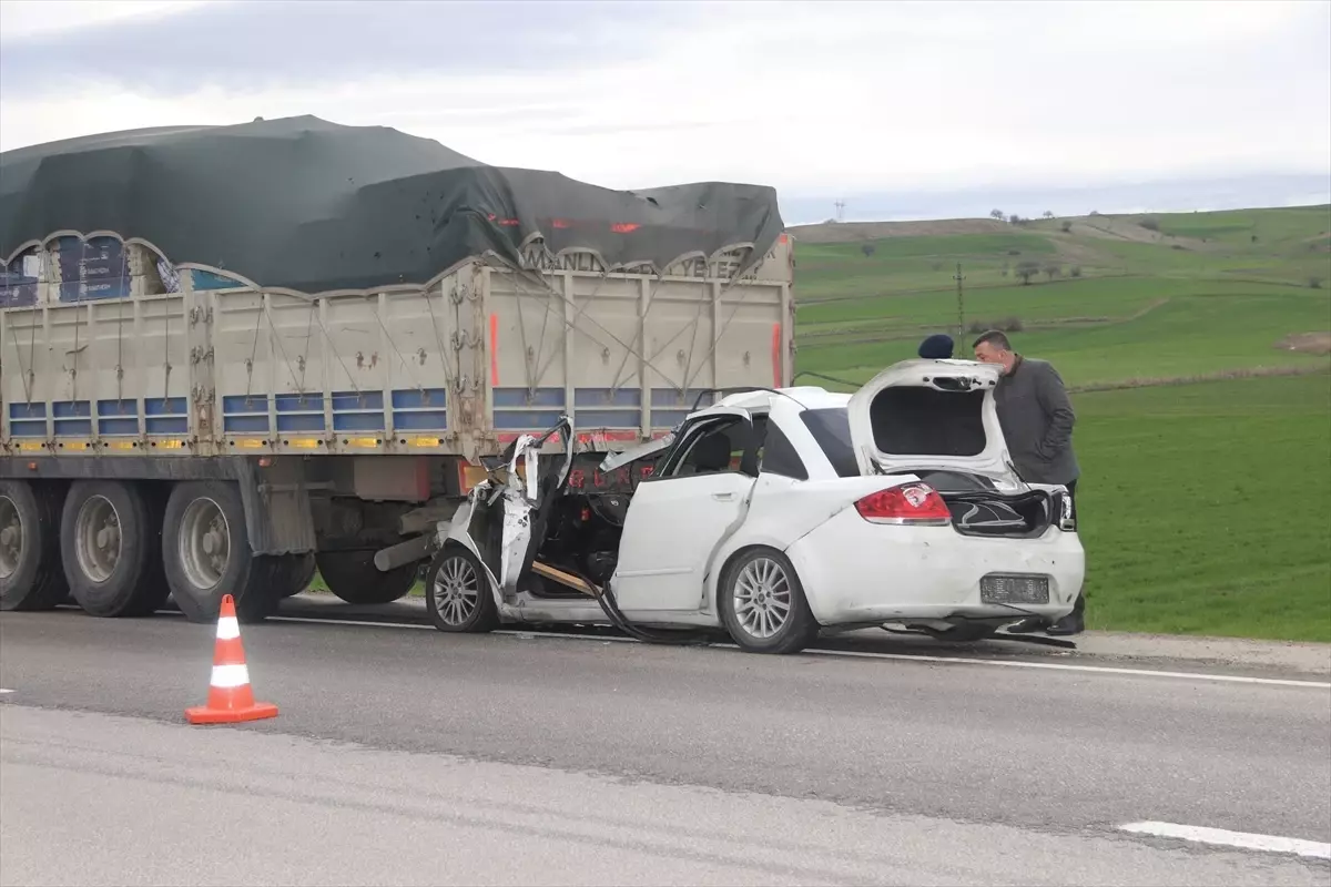 Amasya'da Trafik Kazası: 2 Ölü