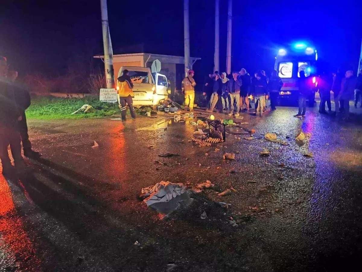 Karacabey'de Trafik Kazası: 2 Yaralı