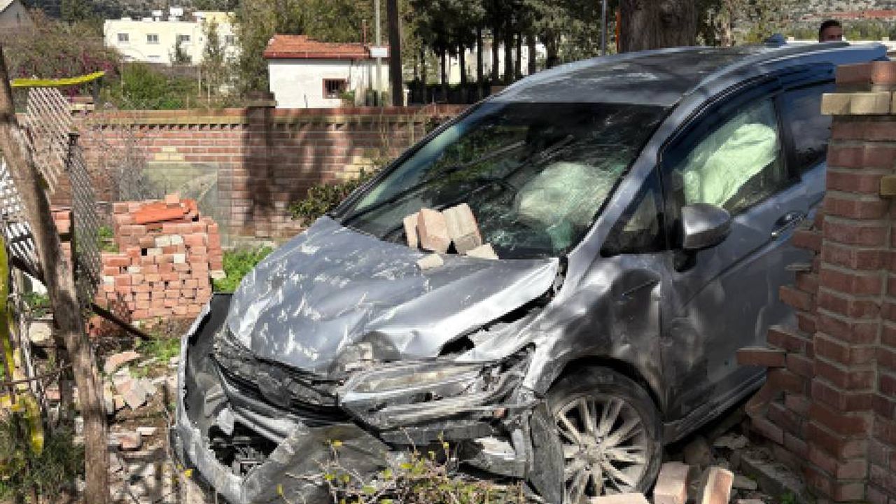 Boğazköy'de kaza... Araç evin bahçe duvarına çarptı - Gündem Kıbrıs Gazetesi