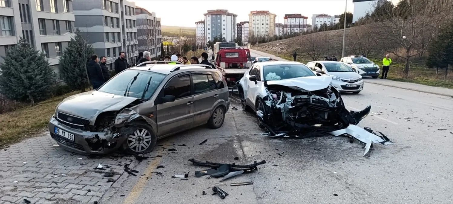 Eskişehir'de zincirleme trafik kazasında 6 kişi yaralandı