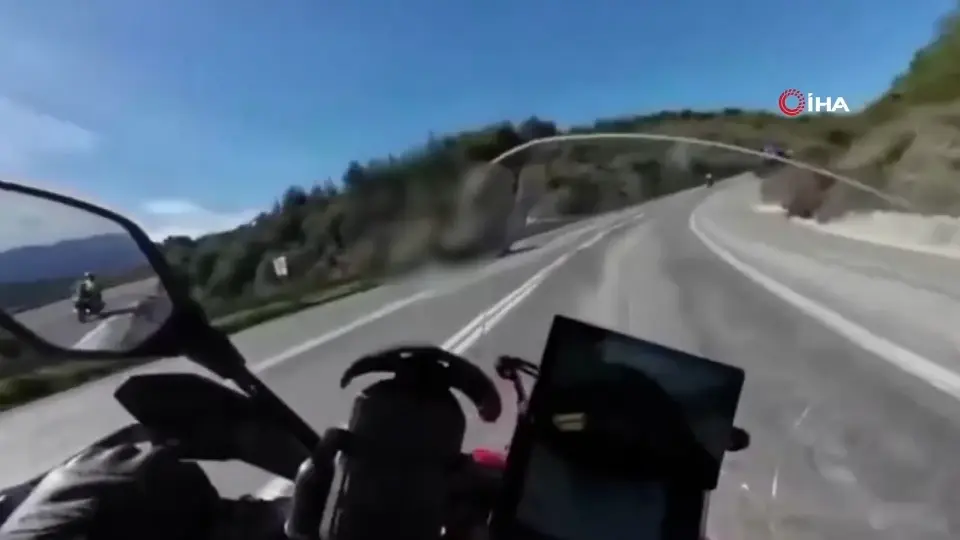 Hatalı sollama ölüm getirdi: Kaza anı kask kamerasında