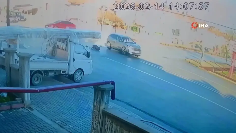 Karaman’da SUV’un çarptığı yaya yaralandı, kaza kamerada
