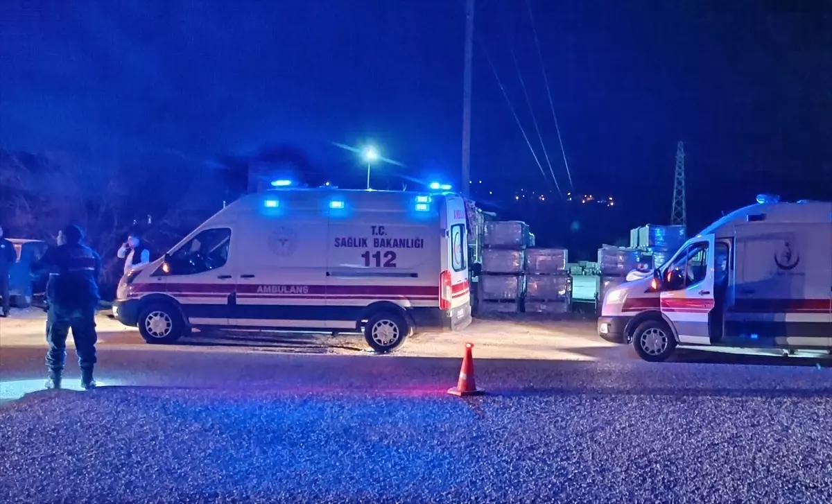 Pazaryeri'nde Trafik Kazası: 5 Yaralı