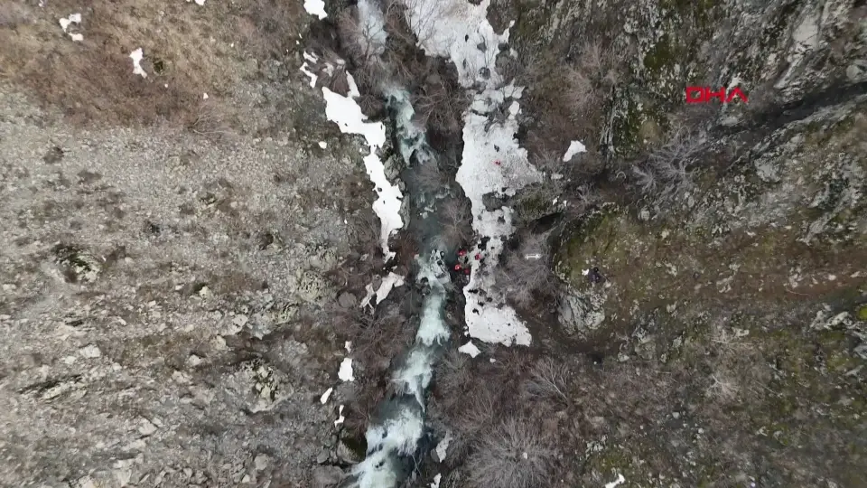 Bitlis Güroymak’ta araç dereye uçtu: 3 ölü, 5 yaralı
