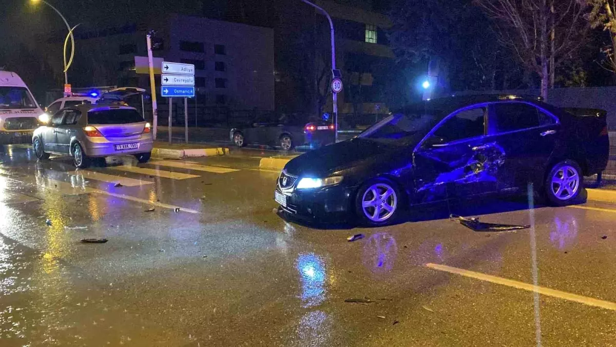 Çorum'da Trafik Kazası: Anne ve Oğlu Yaralandı