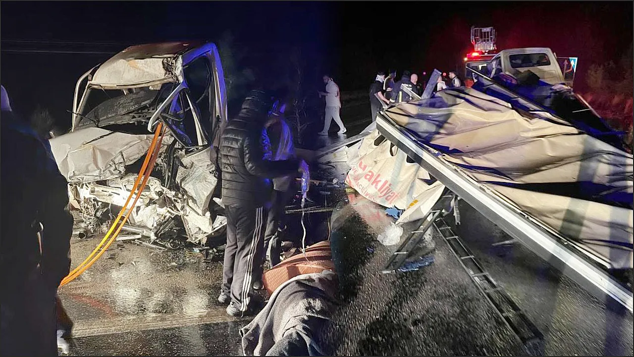 Isparta - Antalya Karayolu'nda Feci Kaza: 2'si ağır 3 yaralı