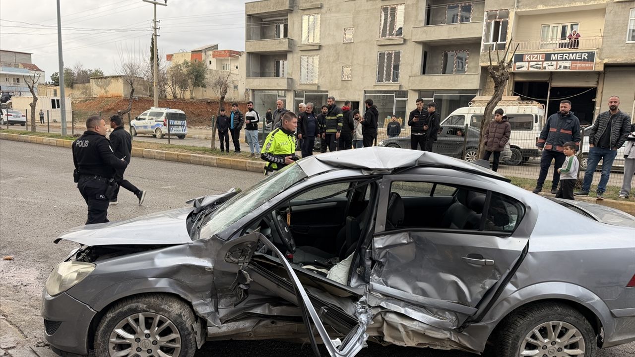 Adıyaman Kahta'daki trafik kazasında 3 yaralı