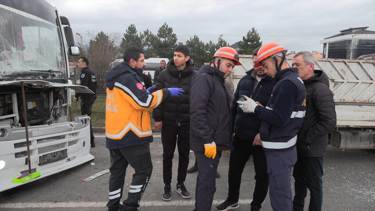 Bolu'da zincirleme trafik kazasında 7 kişi yaralandı