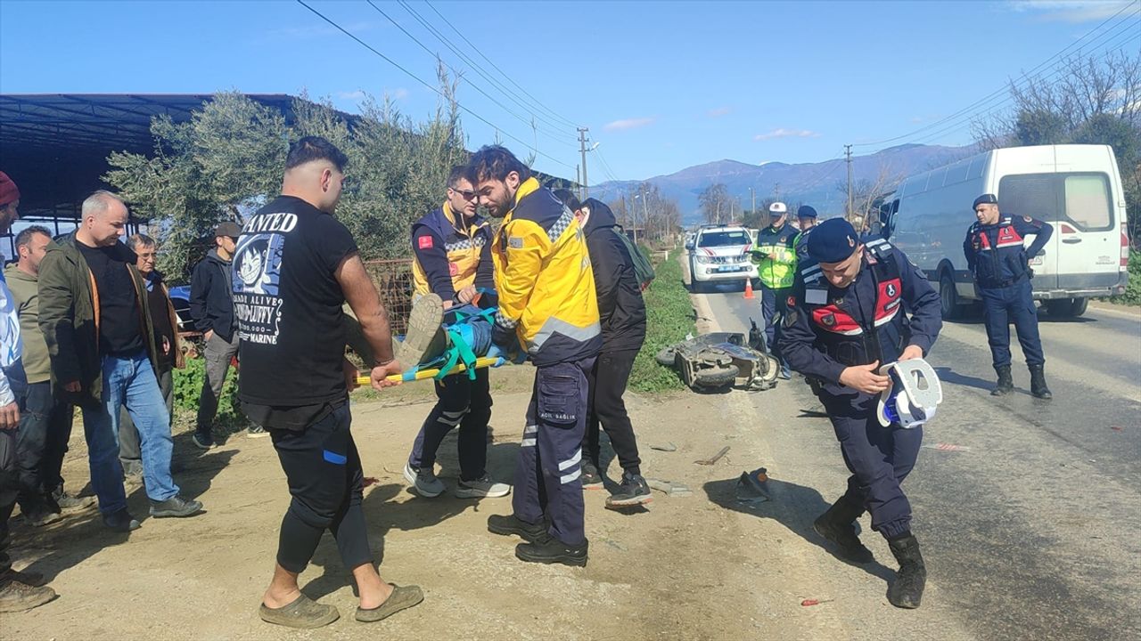 SON DAKİKA: İzmir'de iki motosikletin çarpıştığı trafik kazasında 1 ölü, 1 yaralı