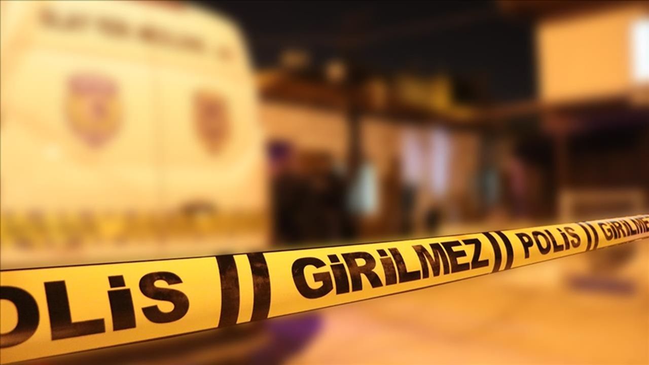 İzmir'de iki kamyonun çarpıştığı trafik kazasında 1 ölü