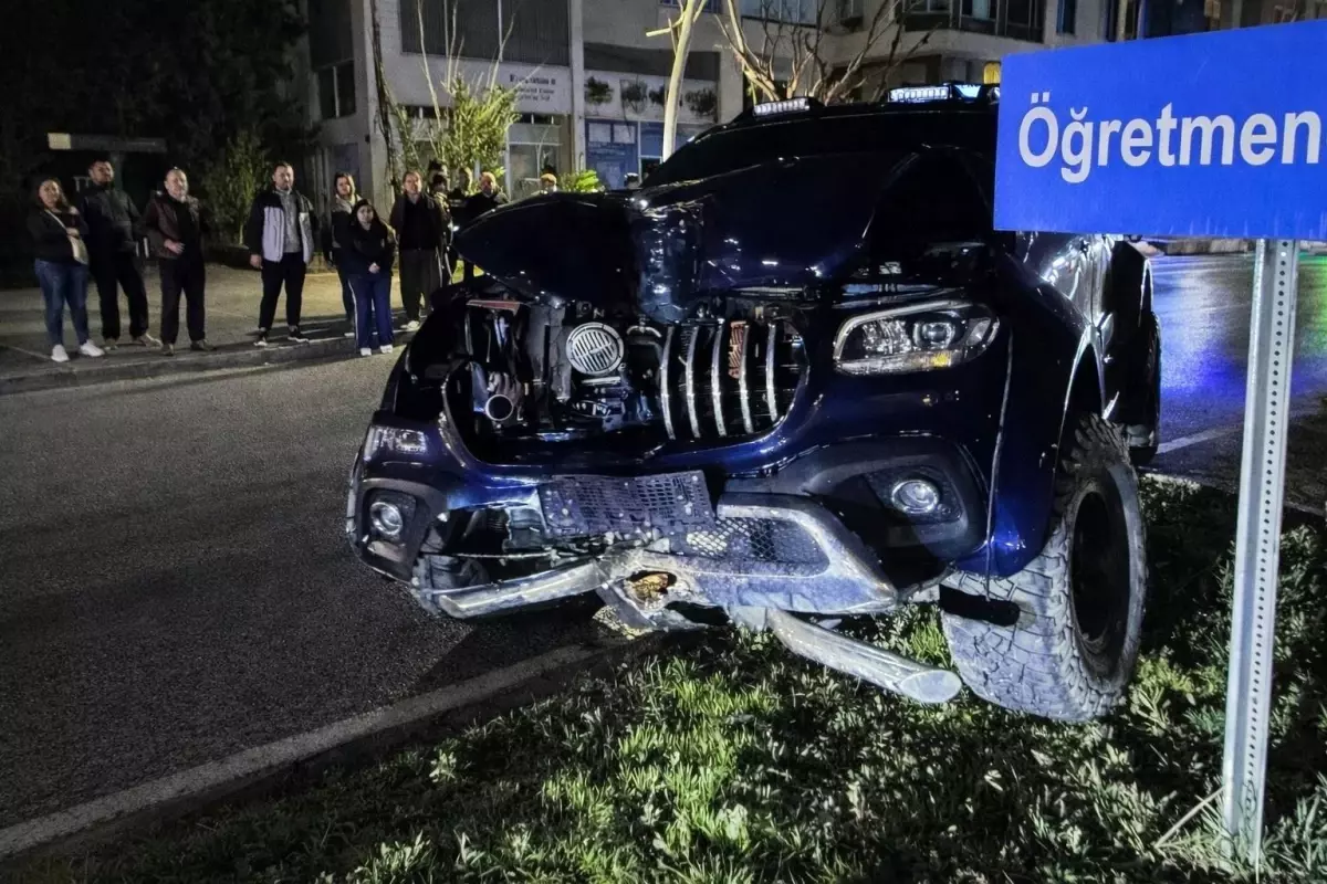 Gazipaşa'da Trafik Kazası: İki Yaralı