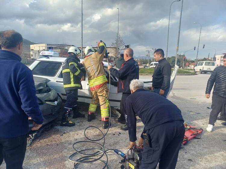Hassa’da trafik kazası: 4 yaralı