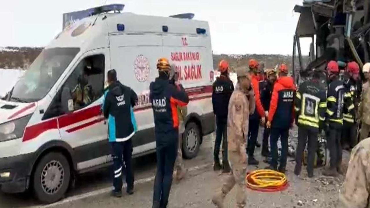Erzurum’da aynı noktada ikinci kaza: 1 ölü, 4 yaralı