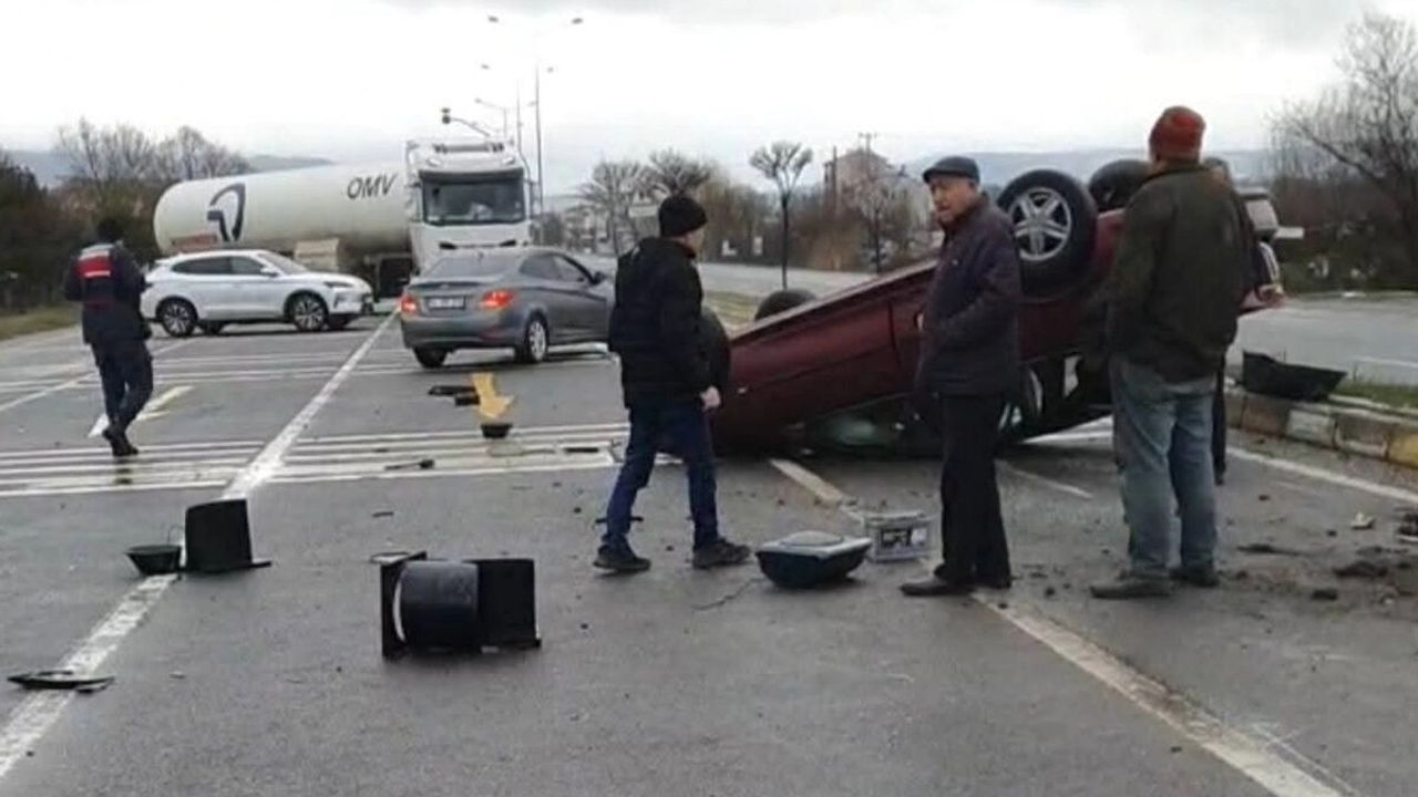 YENİÇAĞA'DA TRAFİK KAZASI 1 KİŞİ YARALANDI