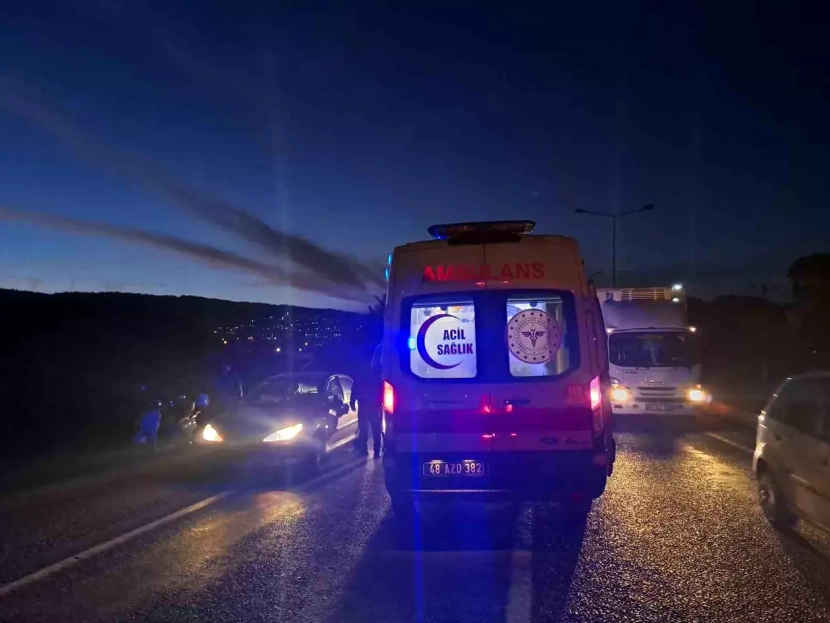 Menteşe'de Trafik Kazası: 2 Yaralı