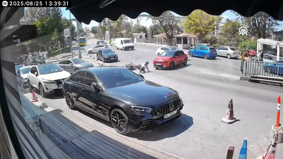 Üsküdar’da 6 ayda meydana gelen 11 kaza kameraya yansıdı