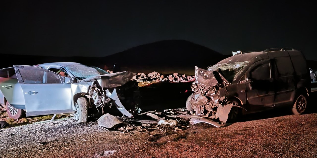 Diyarbakır Valiliğinden Çınar'daki kaza ile ilgili açıklama; 5 ölü 2 yaralı