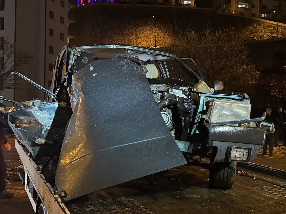 Gümüşhane'de Trafik Kazası: 1 Ölü, 3 Yaralı