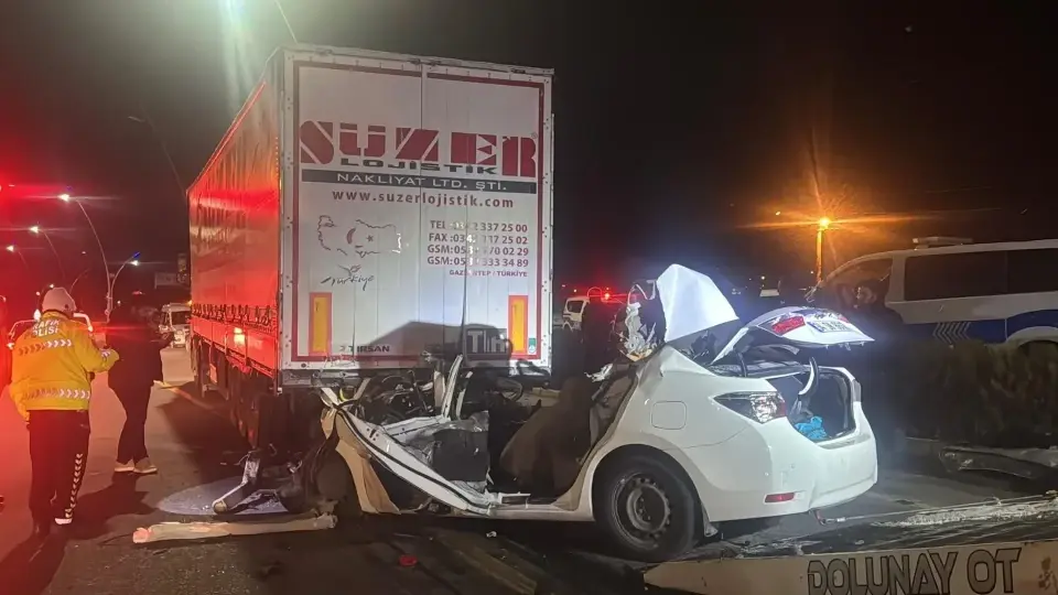 Niğde’de feci kaza! Tır’a arkadan çarpan 24 yaşındaki sürücü hayatını kaybetti