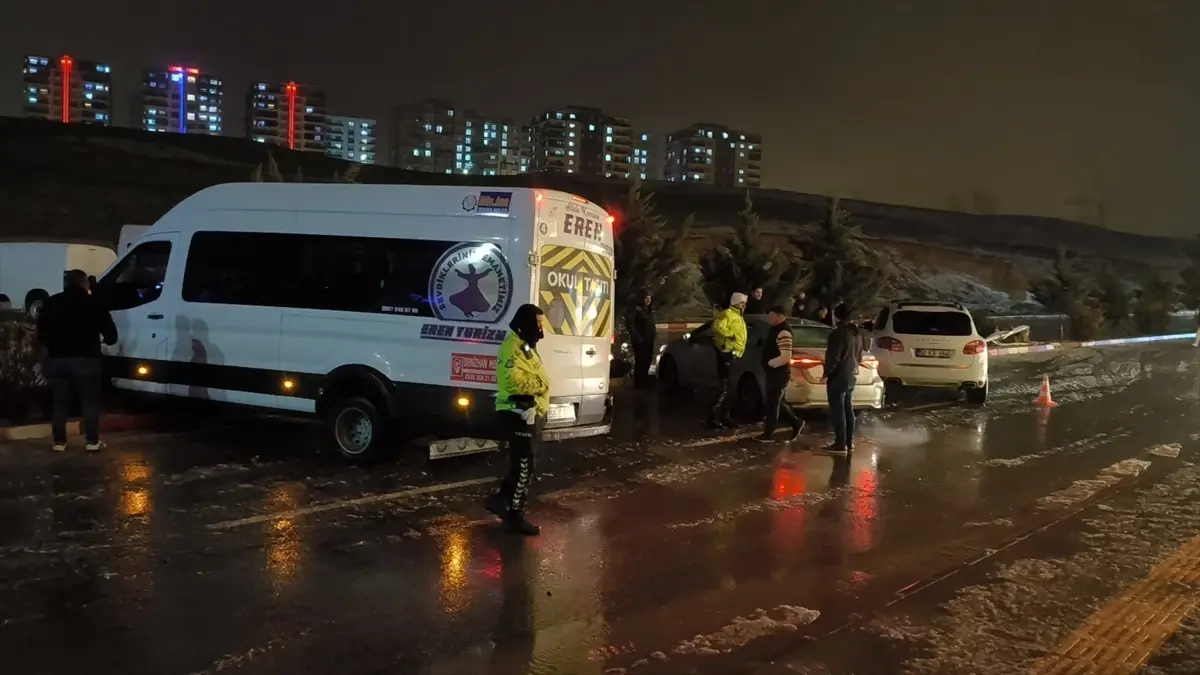 Siirt'te Zincirleme Trafik Kazası: 1 Yaralı