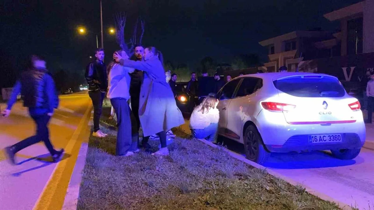 Bursa İnegöl'de İki Otomobilin Çarpışması Sonucu 1 Kişi Yaralandı