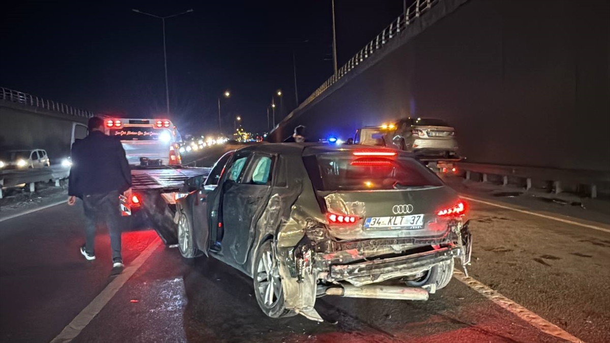 Kocaeli’de zincirleme trafik kazasında 5 kişi yaralandı