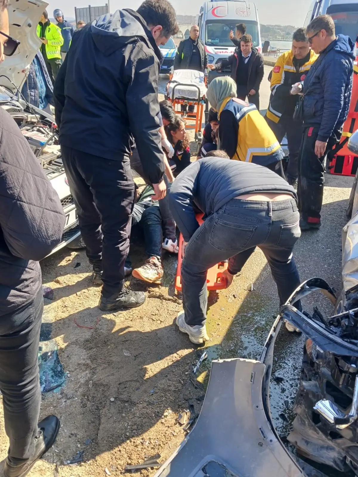 Ayvalık'ta Trafik Kazası: 6 Yaralı