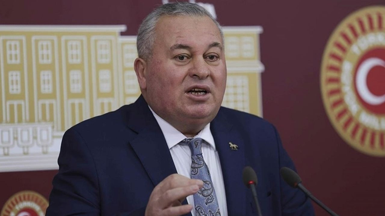 CHP İstanbul Milletvekili Cemal Enginyurt trafik kazası geçirdi