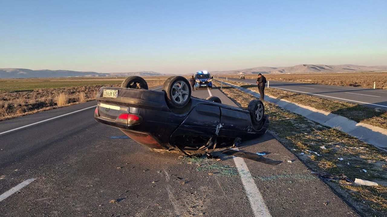 Akşehir Yunak Yolunda Trafik Kazası: 2 Yaralı