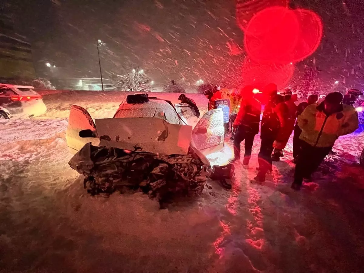 Bitlis'te Trafik Kazası: 7 Yaralı