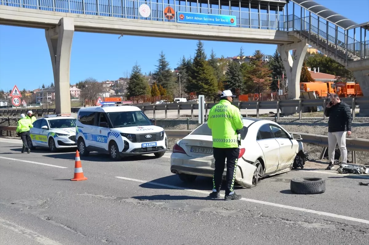 Kahramankazan'da Trafik Kazası: Sürücü Yaralandı